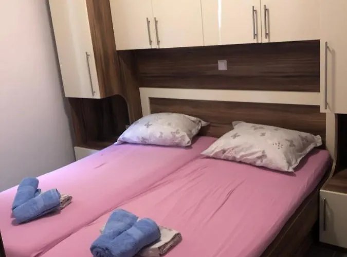 Appartamento Modern In A Quit Neighbourhood Makarska